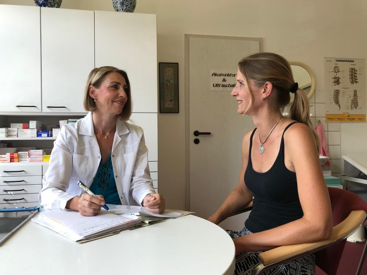 Dr. Wagner mit Patientin